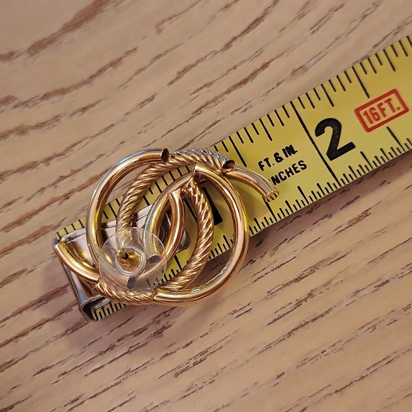 Beautiful golden half hoops smooth and ribbed in swirl pattern 1.5" size - Picture 4 of 5